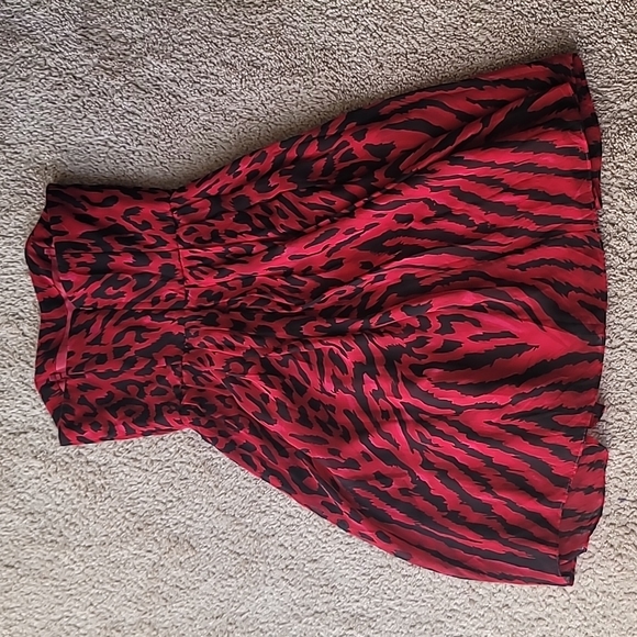 White House Black Market Strapless Leopard Print Mini, Size 00, Color Red/Black - Picture 5 of 6